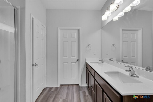 Photo - 1303 Prospector Trl