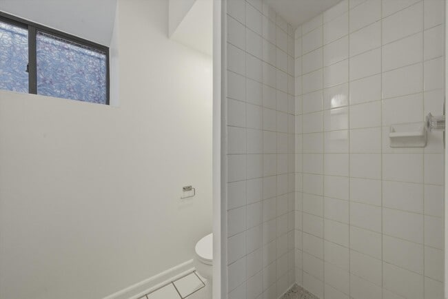 Photo - 4537 N Greenview Ave