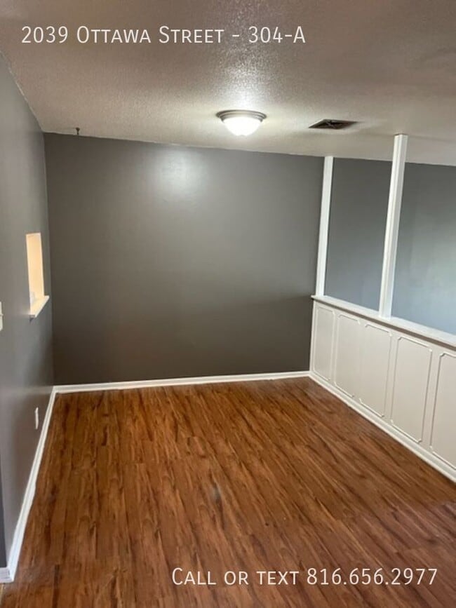 Photo - 2039 Ottawa St Unit 304-A
