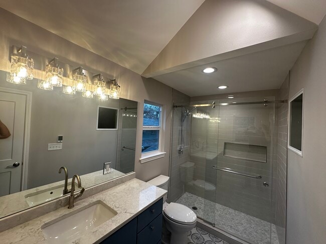 Master Bath w heated tile floor - 3904 Tonkawa Trl Unit 3904A