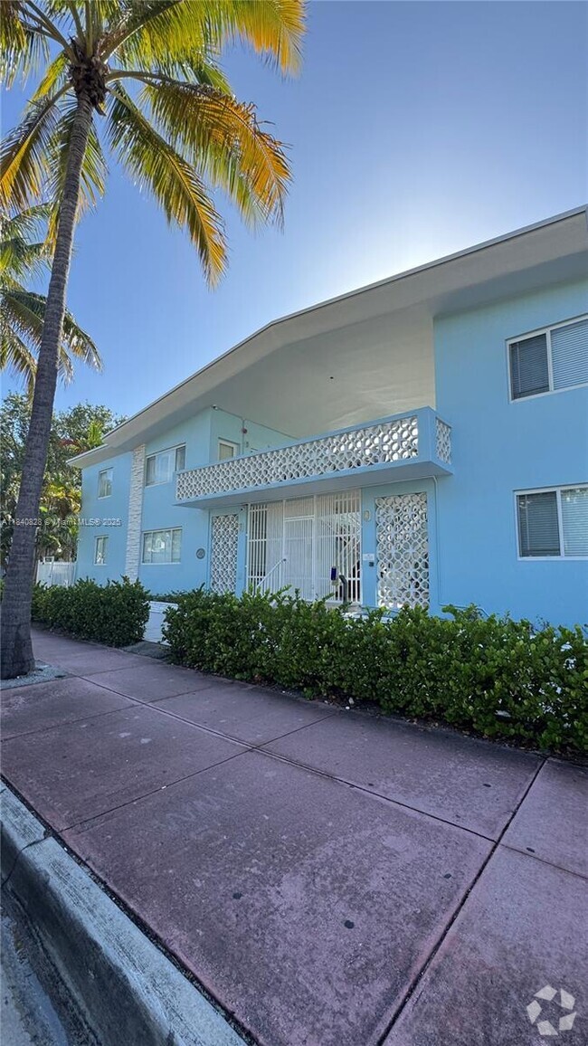 Building Photo - 401 Collins Ave Unit 15 Rental