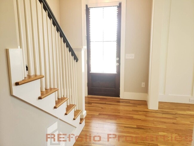 Photo - 413 Ancient Oaks Dr