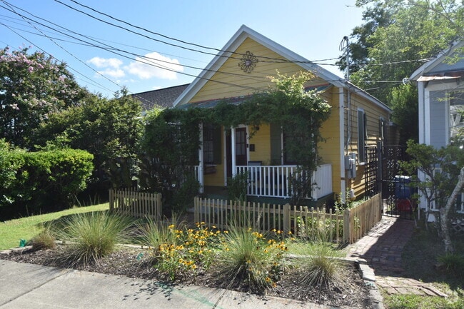 Building Photo - 705 N 5th Ave Rental