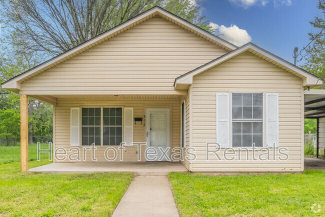 Building Photo - 812 Pecan Ave Rental