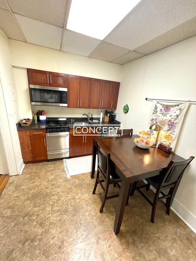 Photo - 17 Aberdeen St Unit 2B