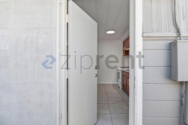 Photo - Unit