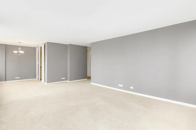 Photo - 655 W Irving Park Rd Unit APT 317