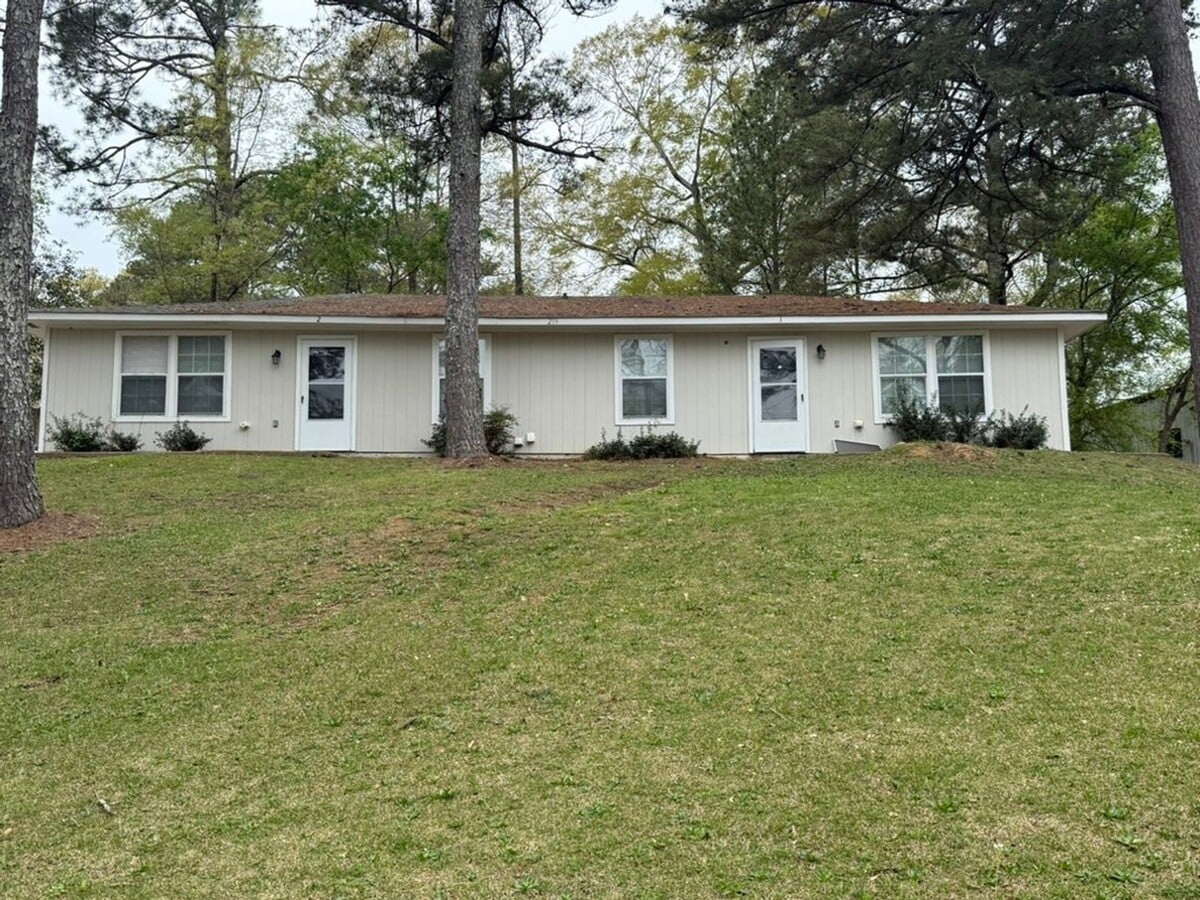 Photo - 219 Lawrence Rd