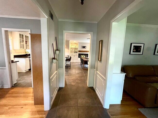 Photo - 239 N Yates Rd