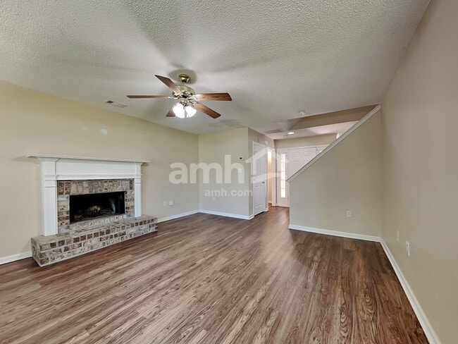 Photo - 130 Parkview Rd