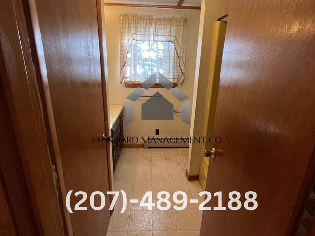 Photo - Four Bedroom Single Family House for Rent ...