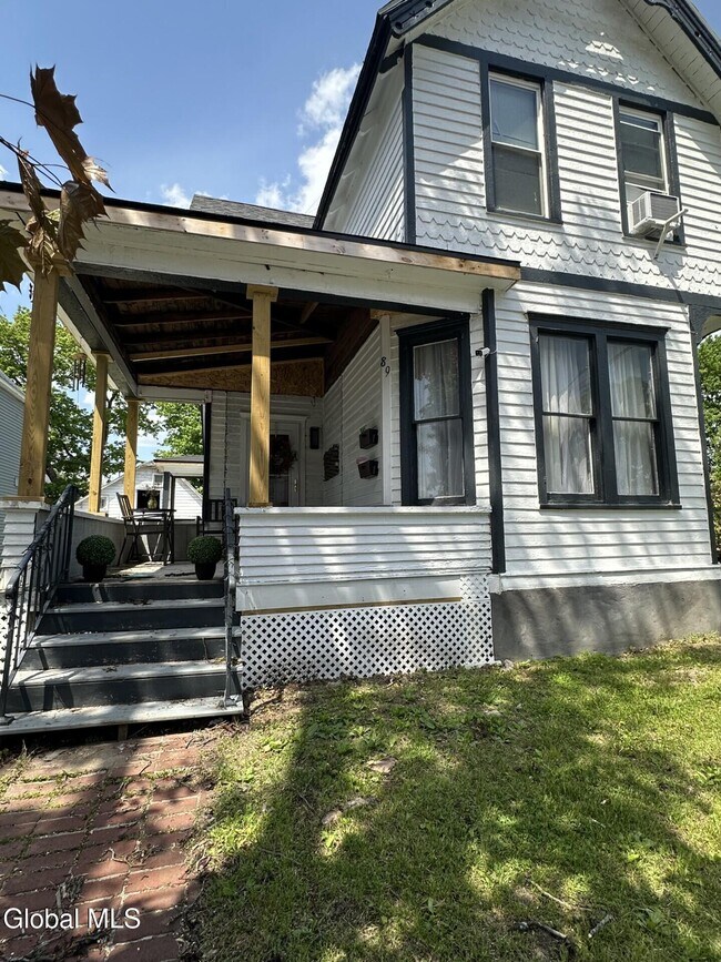 Photo - 89 2nd Ave