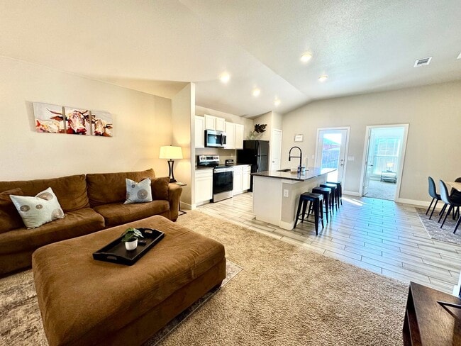 Photo - Furnished Rental 3 bed 2 bath Minimum of 30-day stay