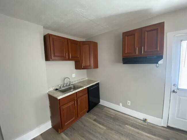 Photo - Large 2 Bedroom Duplex in prime location W... Unit 1469 Grant