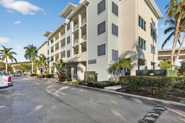 Photo - 415 NW Flagler Ave Unit 403