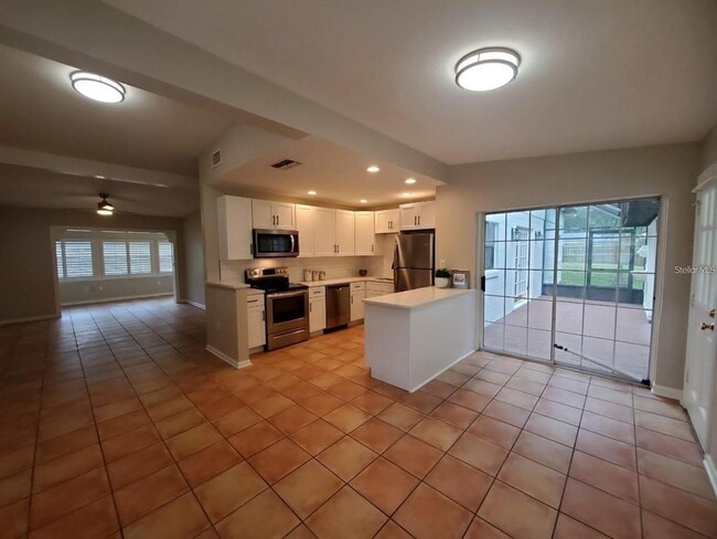 Photo - 1812 Pineview Cir