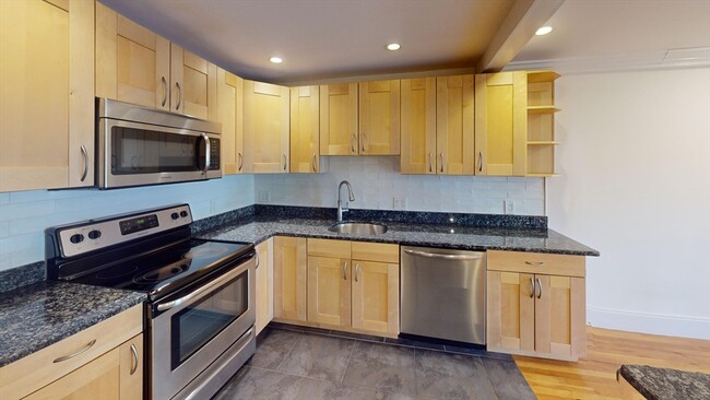 Photo - 121 Tremont St Unit A6