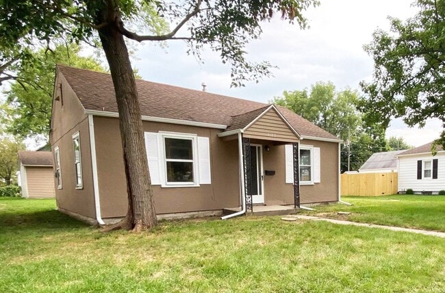 Building Photo - 1122 Franklin St