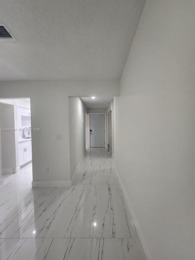 Photo - 1459 Yellowthroat St