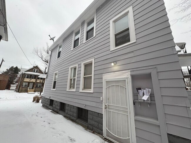 Photo - 15624 Halliday Ave Unidad 15624 Halliday Ave DOWN