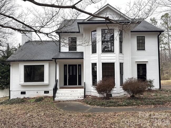 Building Photo - 14301 Hackamore Dr