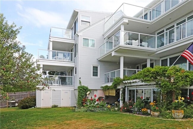 Photo - 249 Tuckerman Ave