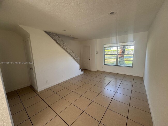 Building Photo - 4820 NW 9th Dr Unit 4820 Rental