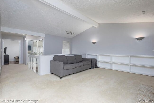 Photo - 24285 Evergreen Rd