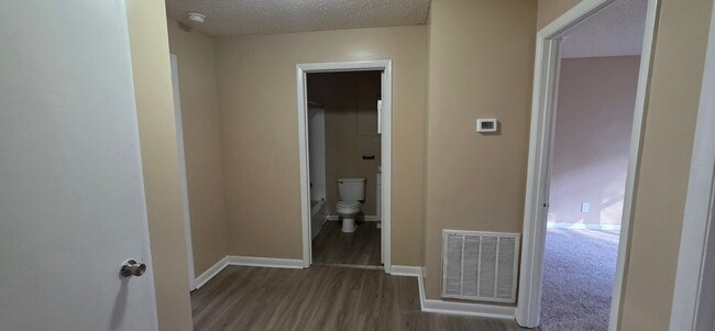 Photo - 2108 Hill St NW Apartamento Unidad 2