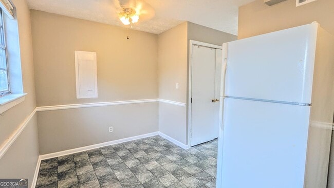 Photo - 1235 Riverside Dr Unit F5