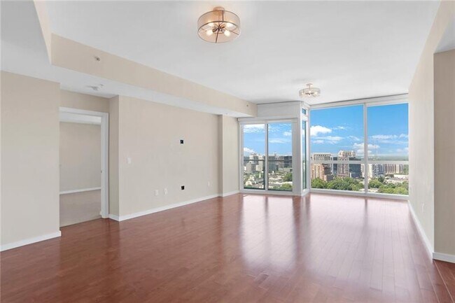 Photo - 3325 Piedmont Rd NE Unit 2404