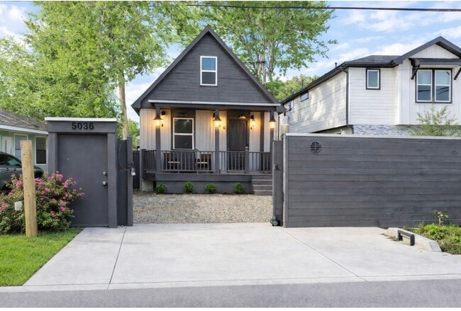 Building Photo - 5036 Golden Forest Dr