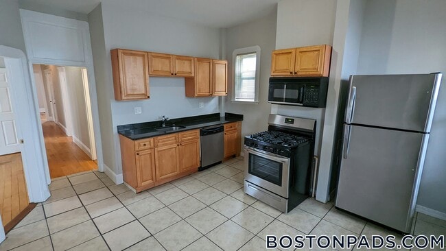 Building Photo - 34 Speedwell St Rental