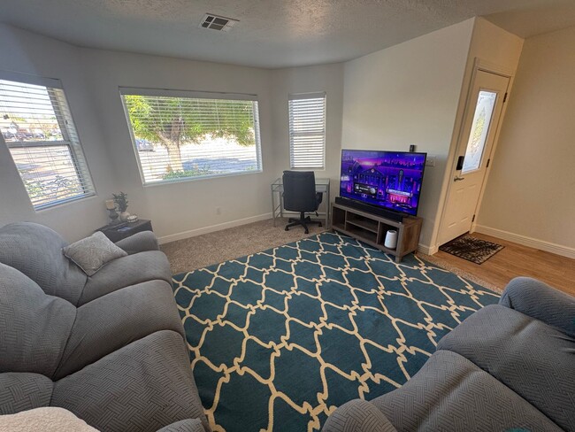 Photo - Fully Furnished Desert Dream Townhome! SHORT TERM LEASE OPTION