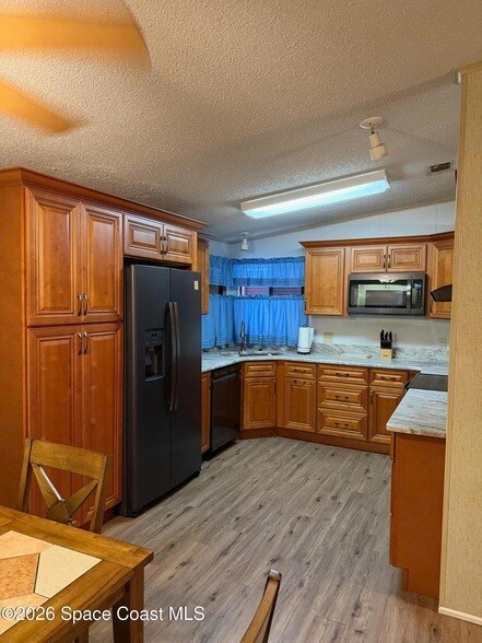 Photo - 706 Hyacinth Cir