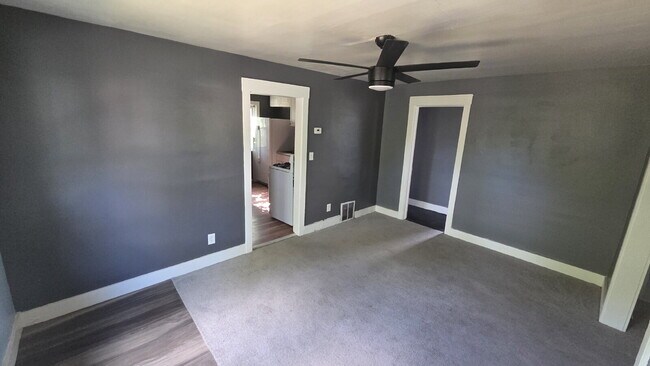 Photo - "2-Bedroom with Air Conditioning!" Unit Up