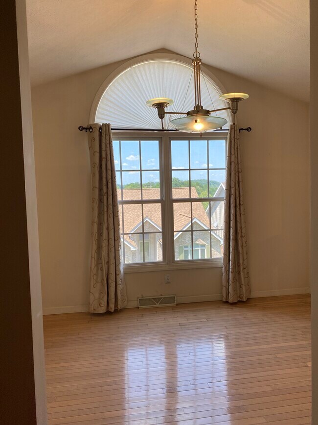 123 Cobblestone Cir