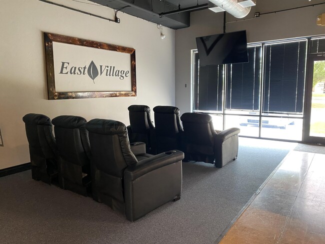 Photo - 1230 12th Ave SE