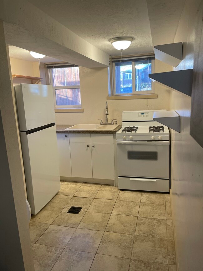 Photo - 604 S 1300 E