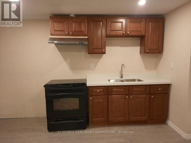 Photo - 8 Headford Ave