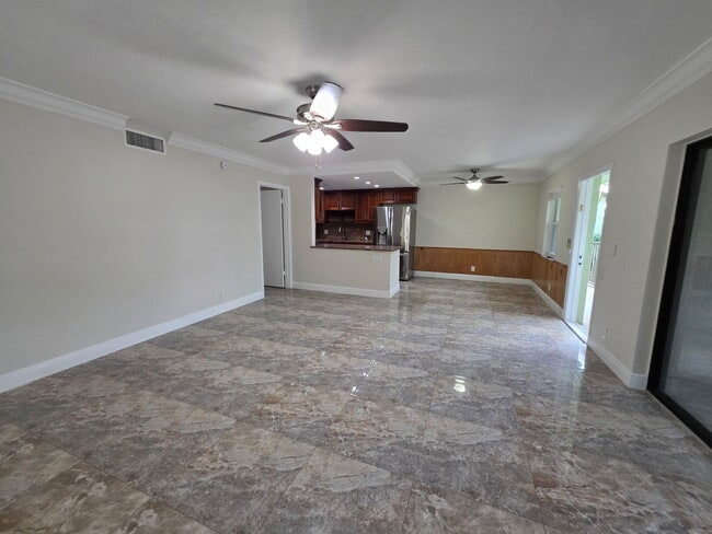 Photo - 111 Lake Ave Unit 8