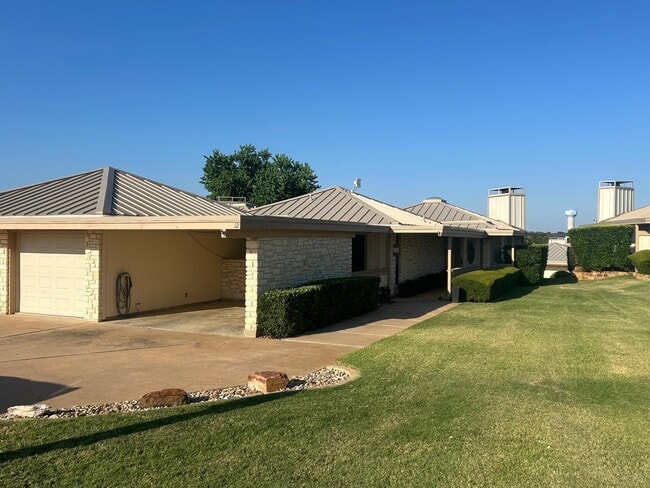 Building Photo - 1406 Broken Hills Dr Rental
