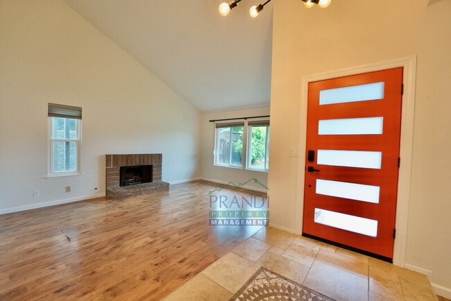 Photo - 9 Quince Ct