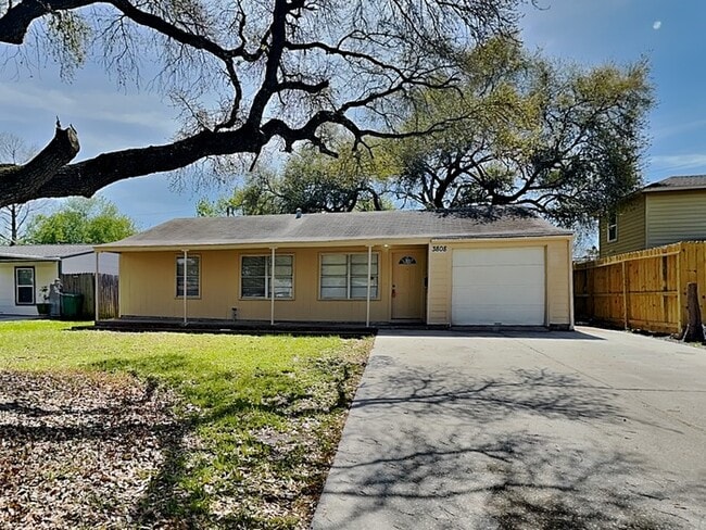 Building Photo - 3808 Washington St