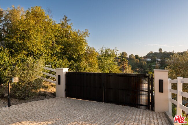 Photo - 24172 Lupin Hill Rd