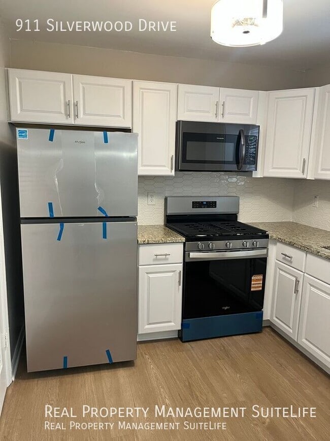 Photo - 911 Silverwood Dr