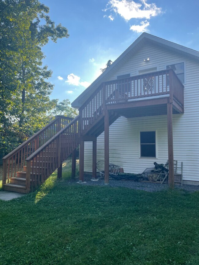 Photo - 123 Hilltop Rd Unit Hilltop Apartment