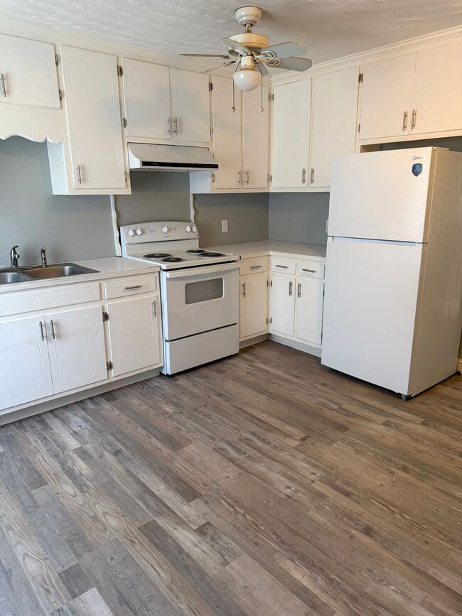 Photo - 913 S Kates Ln