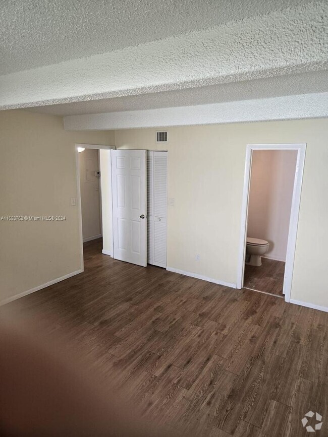 Building Photo - 1085 S Flagler Ave Unit Apt 609