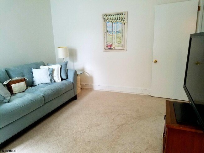 Photo - 8606 Monmouth Ave